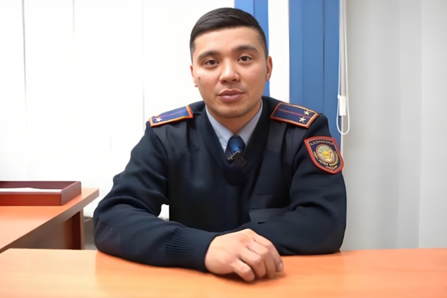 Усть-Каменогорск и ВКО / Усть-Каменогорск / В Семее участковый спас шестиклассницу от пьяного мужчины Усть-Каменогорск и ВКО / Усть-Каменогорск / В Семее участковый спас шестиклассницу от пьяного мужчины