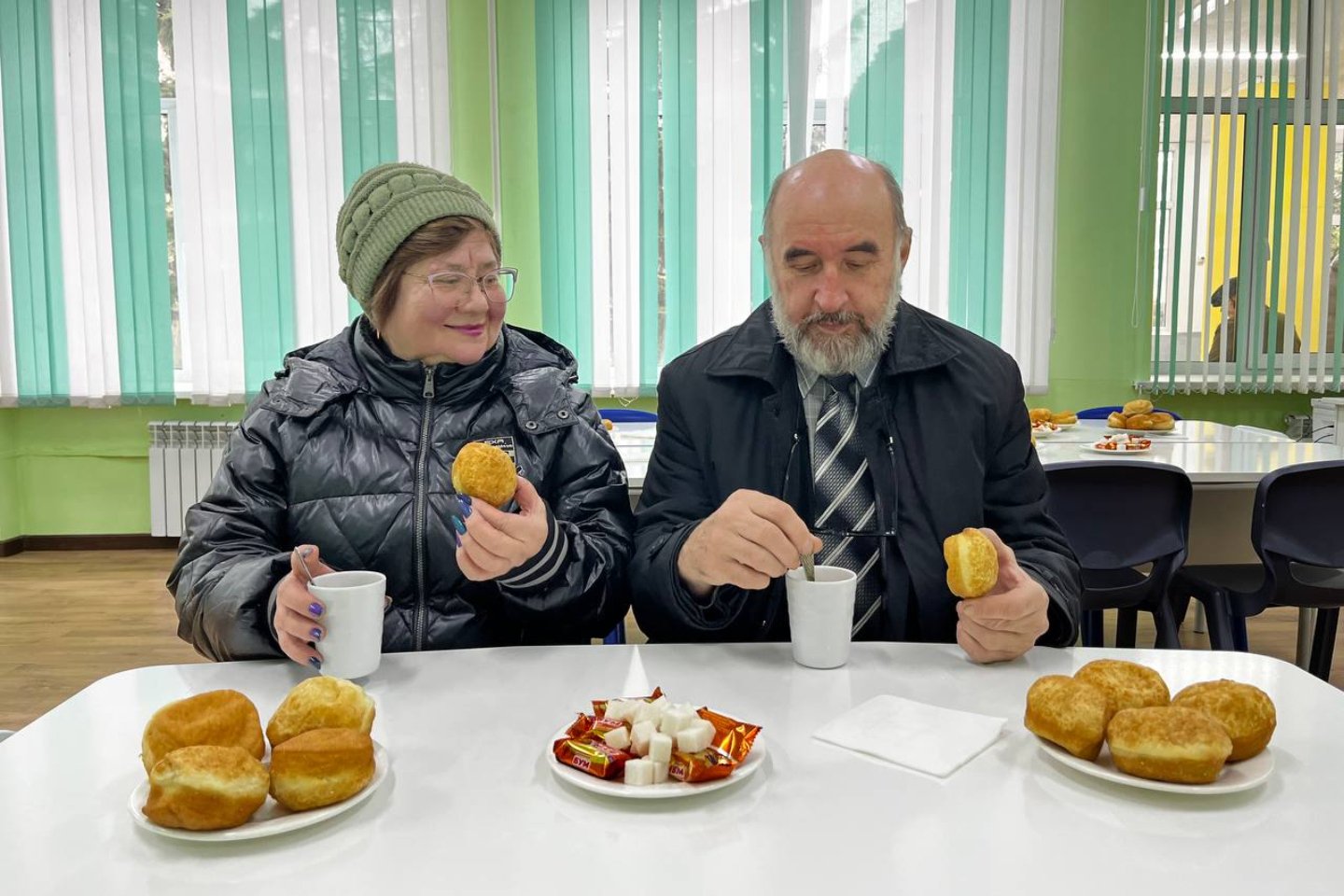Усть-Каменогорск и ВКО / Усть-Каменогорск / Избирательные участки в Усть-Каменогорске: тонна баурсаков и позитив Усть-Каменогорск и ВКО / Усть-Каменогорск / Избирательные участки в Усть-Каменогорске: тонна баурсаков и позитив