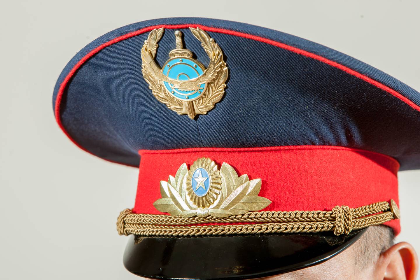 Происшествия в Казахстане и мире / Мужчина из Алматинской области катал детей на краденной тележке для продуктов