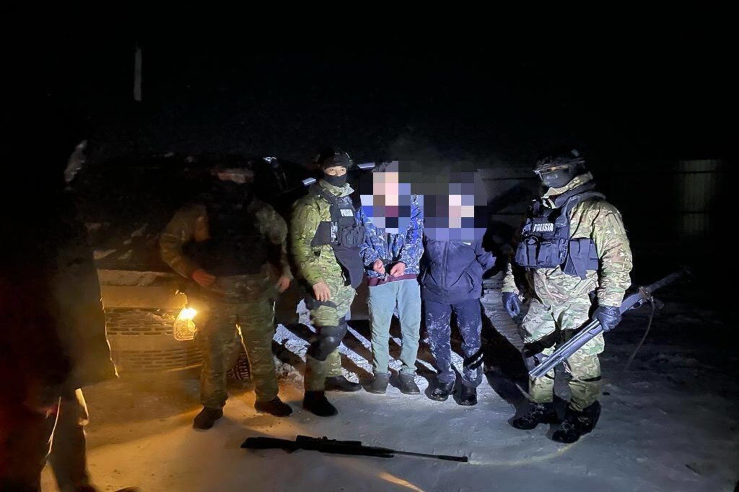 Новости Казахстана / Кісі өлтірген екі жігіт жерді қазып жасырынған