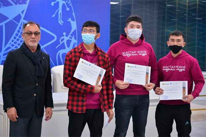 Награждение победителей проекта «Молодежь и наследие: учиться, продвигать и сохранять» прошло в Алматы Награждение победителей проекта «Молодежь и наследие: учиться, продвигать и сохранять» прошло в Алматы